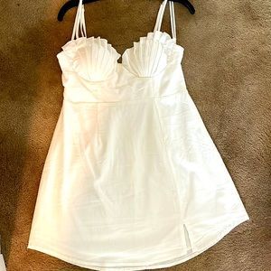 Selfie Leslie White Seashell mini dress